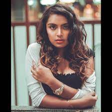 Vaishnavi Chandran Menon Biography Wiki Bigg Boss 5 Kannada News Bugz Kiccha sudeep is here, back with bigg boss kannada 7 and this season will be 7 times more fun! vaishnavi chandran menon biography