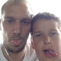 Steven Unsworth's Instagram, Twitter & Facebook