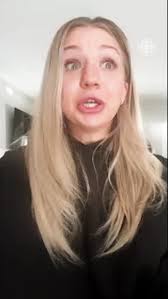 Jean-René Dufort et son équipe entament jeudi la 25e saison d'@infomantv  sur les ondes d'@icirctele ! Bon quart de siècle 🎉 📸 Photo datant de  l'automne 2000, pour la première saison d'Infoman