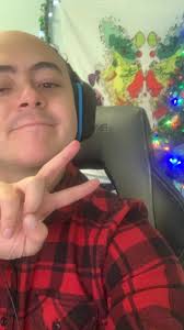 Okay, I'm getting DMS that you all are still with me, if that's true, join  me as we grow our page... 500 hundred followers is the goal❤❤❤