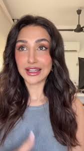 Jinhain ap say taluq rakhna mushkil ho raha ho koshish ker k usay asan ker  dian ... #khushbu