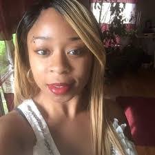 Farrah Humphrey's Instagram, Twitter & Facebook