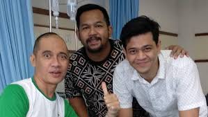 Kini, epy oun rajin ke pengobatan alternatif pijat syaraf di kawasan kelapa dua, depok. Perjuangan Epy Kusnandar Lawan Tumor Otak