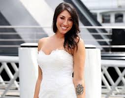 She wore a lovely column gown that flowed from her neckline to her hem. Mafs Tamara Joy Wiki Bio Age Height Husband Partner