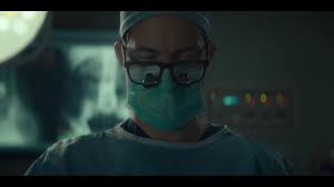 As patients entering the operating room of dr. Dr Death Miniserie 2021 Film Trailer Kritik