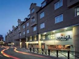 The venue is located in hammersmith district, close to kings mall shopping centre. Holiday Inn Express London Hammersmith Hotel London Overview