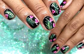 Diseños de uñas las mejores propuestas para la primavera y el verano.galeria con fotos y modelso de uñas para disfrutar del verano. Unas Semipermanentes Disenos 2020