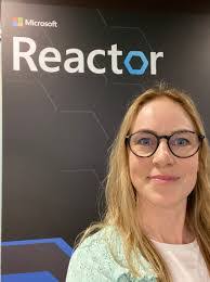 Amanda Sterner's Instagram, Twitter & Facebook