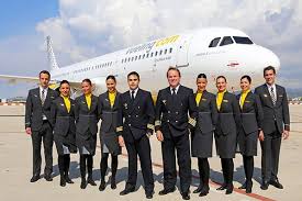 Vueling Airlines Recrute Des Hotesses Des Stewards Et Des Co Pilotes Rejoignez L Equipe Paris Orly Aeroport Paris Aeroport Nice