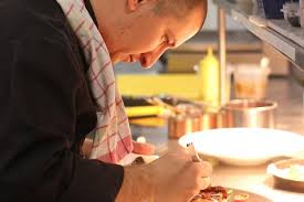 Sa presupunem ca din fiecare vagon strange 1 ron. Diverse Pagina 10 Din 22 Laura LaurenÈ›iu