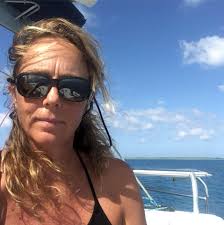 Is it worth booking a flight from Rome to Florence or taking the train in  Italy?