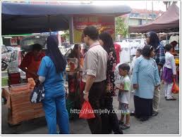 Itu antara rungutan lebih 400 peniaga pasar malam seksyen 16, bandar baru bangi yang menerima arahan berpindah oleh. Uncle Bob Di Bandar Baru Bangi Sumijelly S