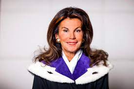 Blader door de 335 brigitte bierlein beschikbare stockfoto's en beelden, of begin een nieuwe zoekopdracht om meer stockfoto's en beelden te vinden. Datei Brigitte Bierlein Jpg Wikipedia
