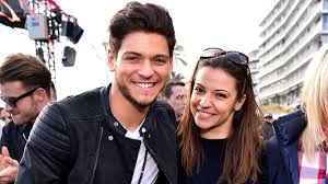 Son vrai travail c'est instagrameuse (video) Rayane Bensetti Embrasse Camille Lellouche En Video Cette Phrase De Camille Je Te S Choc Les Internautes