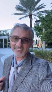 Versluys Group takes a historic step into the U.S. with a $650 million  luxury waterfront residential tower in Miami's Brickell district. For this  landmark project, Versluys has formed a joint venture with