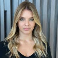 200+ profili “Deb”