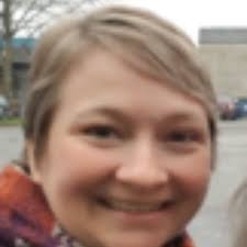 Deedee Lowe's Instagram, Twitter & Facebook