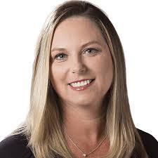 Elizabeth Vassar's Instagram, Twitter & Facebook