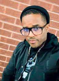 Vibrate higher. Great things come to us when we raise our vibration through  gratitude & humility. Grateful. Ya Dig! 🙏🏾🙌🏿