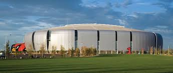 This unique feature was similar to several newer major league baseball stadiums that also used sliding pits, except those other stadiums all had artificial turf infields. University Of Phoenix Stadium