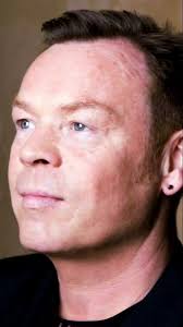 Aly Campbell & Astro "Red Red Wine" Live On BBC ShortByRamónMata