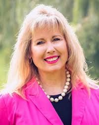 Tamara Ames's Instagram, Twitter & Facebook