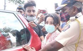 His funeral will take place at 12 pm today, september 3, as per a report in india today. Xsyxciveqvgvsm