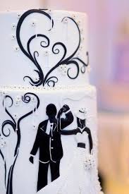 Brautpaar Auf Torte Elegant Aussergewohnlich Brautpaar Hochzeitstorte Tischkarten Hochzeit