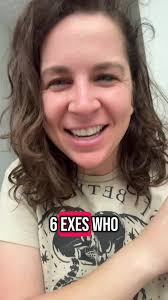 I know it isn’t me but like………… #happyfriday #weddingseason #alltoowell  #alltoowell10minutesversion #taylorswift #hotgirlsummer #chinesefood