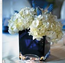 That S What Friends Are For Flower Centerpieces Wedding Blue Wedding Centerpieces Wedding Centerpieces