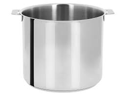 Crocheting is a relaxing way to pass the time and a craft that allows you to create fun and functional pieces for your home or to give as gifts. Stainless Cooking Pot Removable Mutine Mutine Removable Handle Cooking Pots Cristel