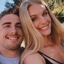 Derick Johnson and Melissa Hacker's Wedding Website