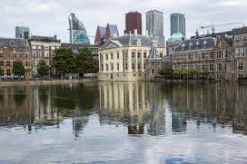 Olanda este una dintre cele mai dezvoltate amsterdam a devenit capitala oficială a olandei independente în 1814 după înfrângerea francezilor. Amsterdam OraÈul Construit Pe ApÄ Silverhand