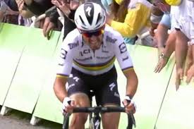 Bernal si ritira ancora un tappone di montagna, due gpm oltre i duemila metri che metteranno a dura prova il fisico dei ciclisti Alaphilippe Prima Maglia Gialla Del Tour De France Due Maxi Cadute Devastano La Prima Tappa