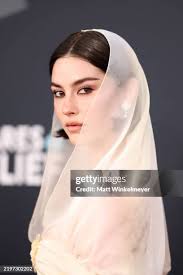 2 541 photos et images haute résolution de Gracie Abrams