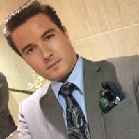 70+ "Stephen Moores" profiles