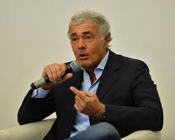« uno dei presentatori più carismatici e importanti nella storia della televisione ». Massimo Giletti Eta Altezza Peso Fidanzata E Ex Fidanzate Vip Vita Privata