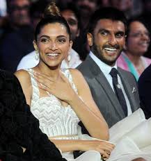 Deepika And Ranveer At Filmfareawards2016 Enjoying Themselves And The Awards Ranveer Singh Deepika Padukone Indian Film Actress