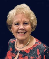 Elizabeth Rene's Instagram, Twitter & Facebook