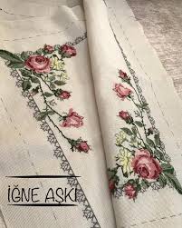 Salon Takimi Ilk Parca Tamam Analikizli Kanavice Neyaparsanyapaskileyap Carpiisi Etamin K Cross Stitch Embroidery Embroidery Patterns Cross Stitch