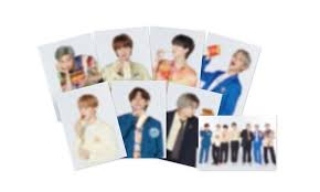 麦当劳与 bts 防弹少年团合作，在全球推出「the bts meal (bts 套餐)」，台湾6月9日发售。 麦当劳在 twitter 宣布将于5月将推出「the bts meal」，会在全球近50个地区贩售，包括韩国、美国、加拿大、印尼、新加坡、香港、澳洲，还有台湾等，同时公开了各地发售时间。 Bts X Mcdonald S Merch Collection Us Bts Army