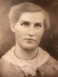 Does anyone have any history or pictures of the Clarno Family? My great  grandma was a Clarno. Andrew Clarno has a town named after him, Clarno. But  I was just curious. They