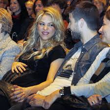 Shakira gave pique her number and he did not wait long and got his first excuse to text her. Shakira And Gerard Pique S Love Story In Photos People Com