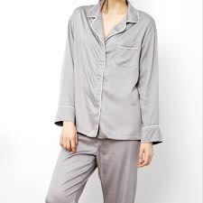 Baju tidur wanita model kemeja. Grosir Piyama Baju Tidur Wanita Atas Bambu Kemeja Tidur Malam Dengan Tingkat Rendah Dari Penjual Alibaba Buy Piyama Malam Kemeja Wanita Tidur Kemeja Malam Kemeja Product On Alibaba Com