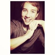 Darcy Ringer's Instagram, Twitter & Facebook