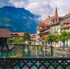Amazingly, the interlaken line is more than 100 years old, and will lift you in stages through landscapes that almost. Interlaken Wo Bollywood Die Liebe Der Inder Zur Schweiz Weckte Welt