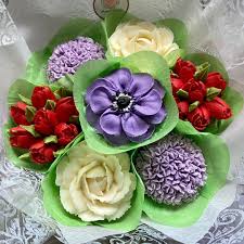 You can add extras to your bouquet too (everything from a soap gift set to champagne), and most are available. Another Sweet Thank You Gift Edible Flowers To Show Your Gratitude Alliums Inspired By Cakesbyjanetaylor Edible Gifts Succulent Cupcakes Custom Cupcakes
