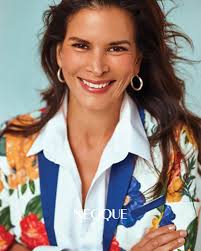 Thank you @iconicfocus and all the incredible team that put his wonderful  shoot together. Specially @mariannevegasbrandt • @wayuuprincess for  @neoquemagazine Credits: Photographer: Osvaldo Pontón @osvaldoponton  Stylist: Marisa Ellison @marisa_ellison ...