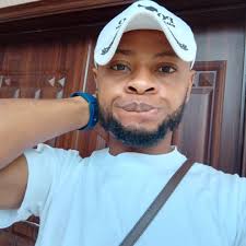 Meet Donna Pepin of Toronto, Ontario, recipient of the 2021 Peggy Truscott  Award of Hope. Donna began volunteering with Ovarian Cancer Canada in 2008.  Donna is focused