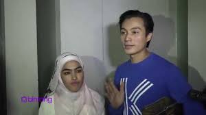 Baim wong dan manohara rebutan jawab soal matematika suara jantung bapau junior udah kedengeran. Elfira Loy Tunggu Pinangan Baim Wong Youtube